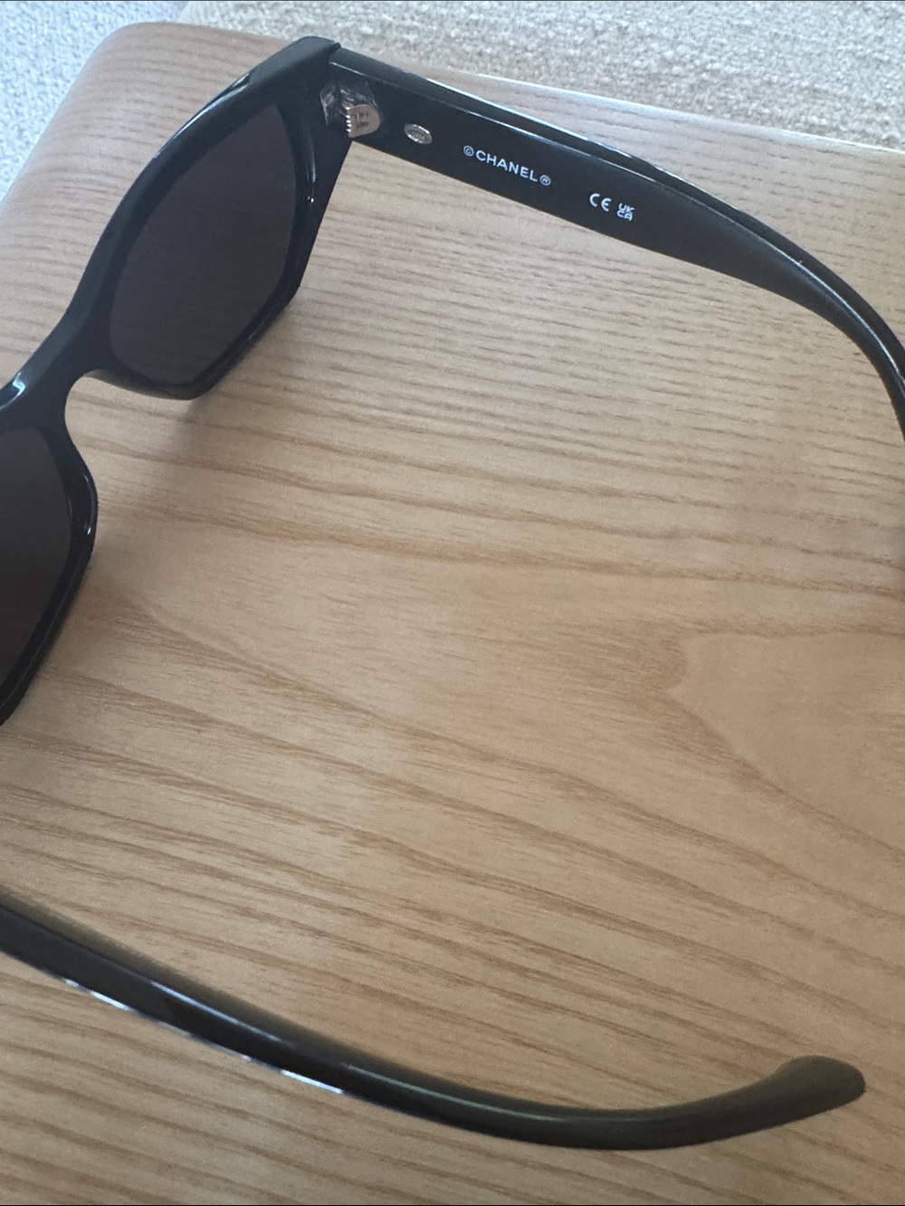 CHANEL Black Rectangular Sunglasses with Silver CC Logo - Picture 3 of 6